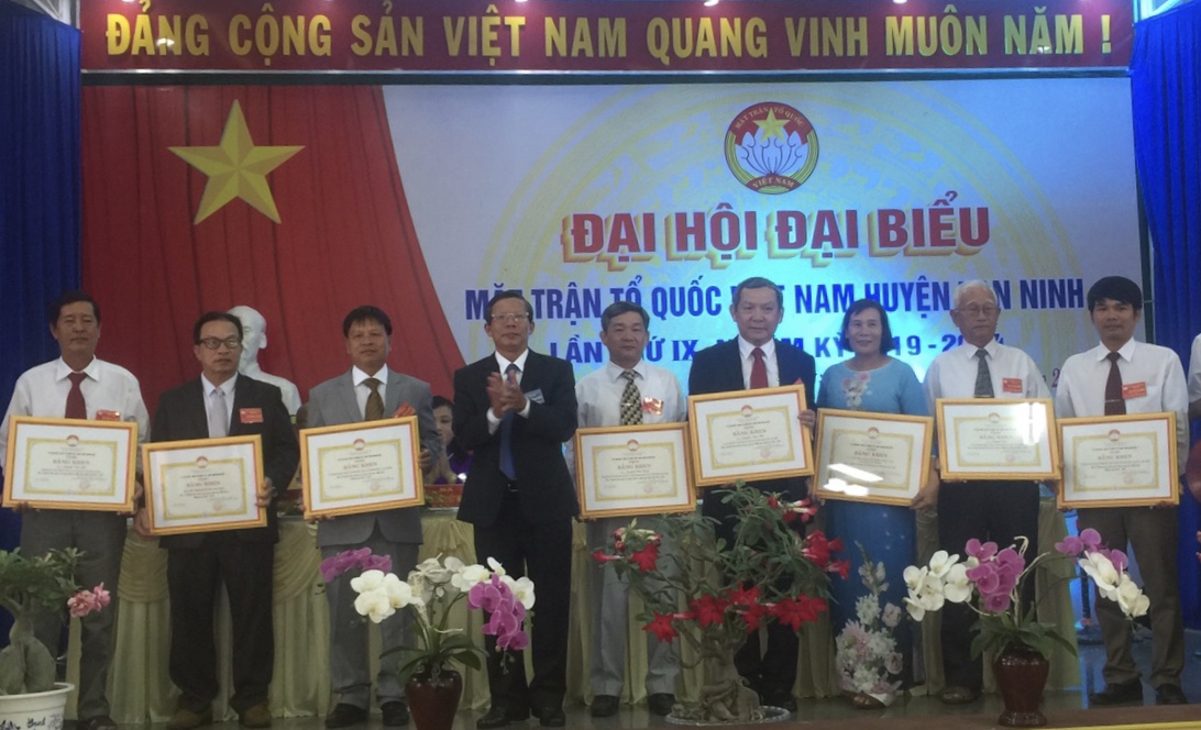 Đại hội Đại biểu Mặt trận Tổ quốc Việt Nam huyện Vạn Ninh nhiệm kỳ 2019 - 2024