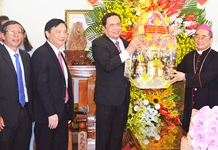 Chủ tịch Ủy ban Trung ương Mặt trận Tổ quốc Việt Nam thăm Tòa Giám mục Giáo phận Nha Trang