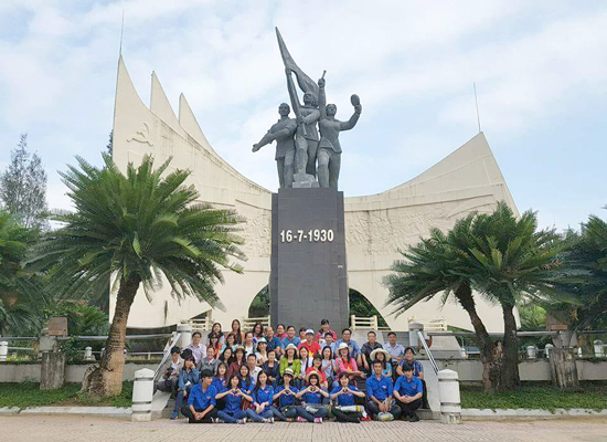 Hội Sử học Khánh Hòa với hành trình tham quan trải nghiệm thực tế lịch sử tại thị xã Ninh Hòa