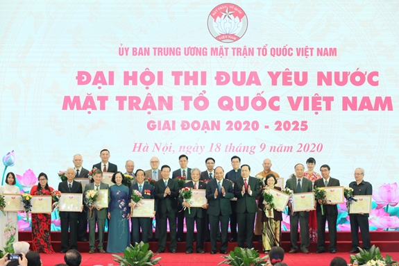 Thủ tướng Nguyễn Xuân Phúc dự Đại hội Thi đua yêu nước Ủy ban Trung ương Mặt trận Tổ quốc Việt Nam