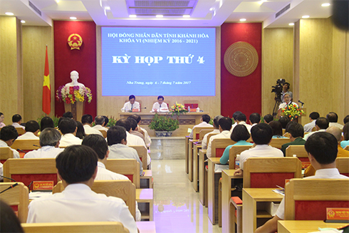 Sáng 6-7, tại TP. Nha Trang, kỳ họp thứ 4, HĐND tỉnh Khánh Hòa khóa VI đã được khai mạc.