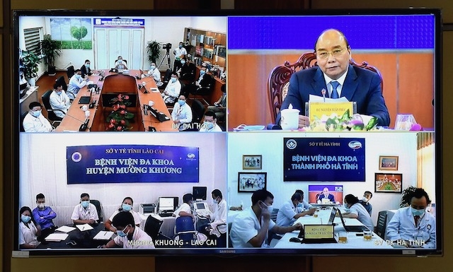 Thủ tướng Nguyễn Xuân Phúc dự khai trương Nền tảng tư vấn khám, chữa bệnh từ xa và ứng dụng phòng chống Covid-19