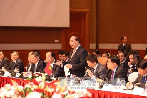 Thủ tướng Nguyễn Xuân Phúc và Thủ tướng Shinzo Abe đồng chủ trì tọa đàm doanh nghiệp Việt Nam - Nhật Bản