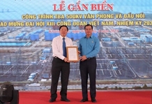 Gắn biển công trình chào mừng đại hội XIII Công đoàn Việt Nam với Dự án Trạm biến áp 500kV Vân Phong và đấu nối