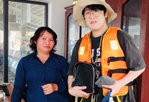 Chủ tịch UBND tỉnh Khánh Hòa:  Tặng Bằng khen cho 3 nhân viên Bến tàu Du lịch Nha Trang trả lại tài sản cho du khách