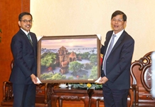 Chủ tịch UBND tỉnh Khánh Hòa tiếp Đại sứ Ấn Độ tại Việt Nam