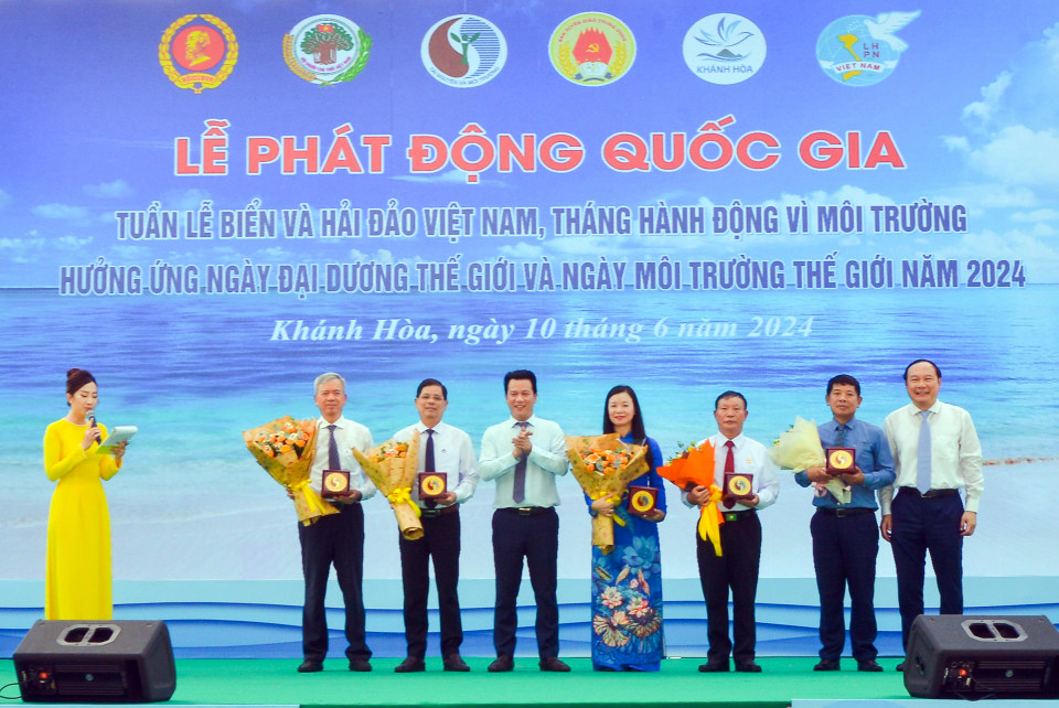 Lễ phát động Quốc gia Tuần lễ biển và hải đảo Việt Nam, Tháng hành động vì môi trường