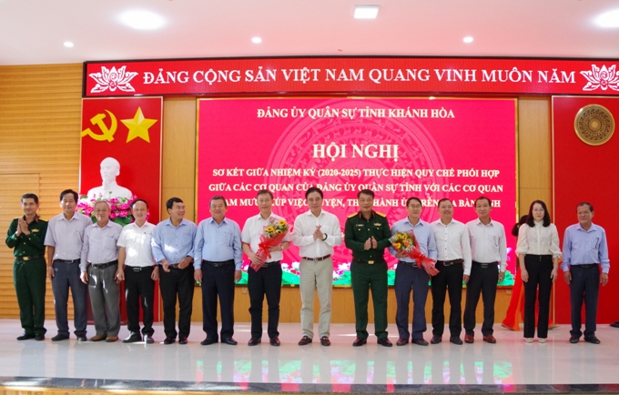 Tiếp tục nâng cao hiệu quả phối hợp giữa Đảng ủy Quân sự tỉnh Khánh Hòa với các huyện, thị, thành ủy