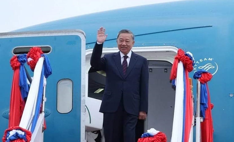 Chủ tịch nước Tô Lâm đến Viêng Chăn, bắt đầu thăm cấp Nhà nước tới Lào