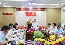 Phó Bí thư Tỉnh ủy Hà Quốc Trị làm việc với Huyện ủy Vạn Ninh