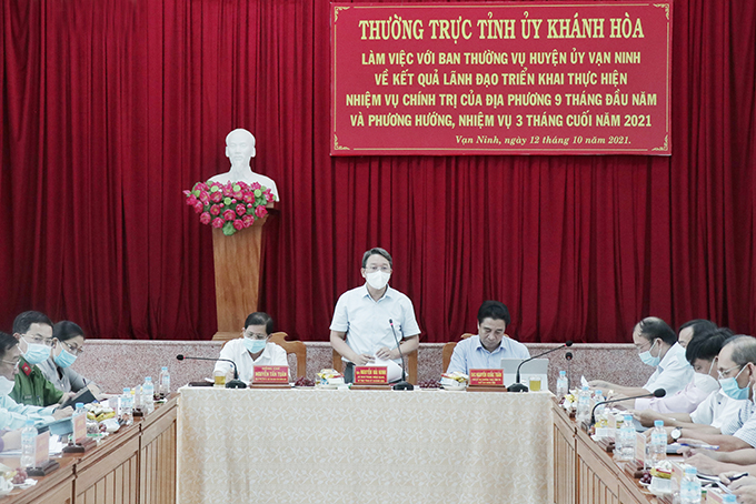 Thường trực Tỉnh ủy Khánh Hòa làm việc với Ban Thường vụ huyện ủy Vạn Ninh