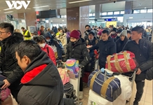           Chuyến bay thứ 2 từ Romania đưa 291 bà con người Việt sơ tán khỏi Ukraine về nước      