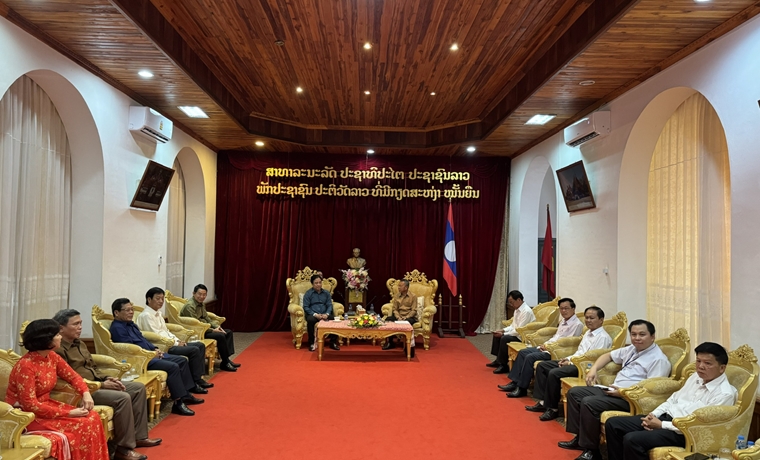 Đoàn đại biểu tỉnh Khánh Hòa chào xã giao lãnh đạo tỉnh Luang Prabang và Tổng lãnh sự Việt Nam tại Luang Prabang
