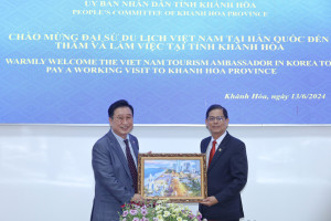 Chủ tịch UBND tỉnh Nguyễn Tấn Tuân tiếp Đại sứ Du lịch Việt Nam tại Hàn Quốc