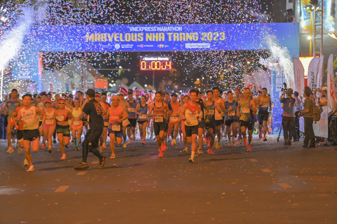 11.000 runner khuấy động Vnexpress Marathon Marvelous Nha Trang 2023