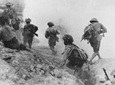 NHẬT KÝ CHIẾN SỰ ĐIỆN BIÊN PHỦ Ngày 14/4/1954: : Chiến hào của bộ đội ta nhích dần đến gần phân khu trung tâm
