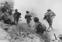 NHẬT KÝ CHIẾN SỰ ĐIỆN BIÊN PHỦ Ngày 14/4/1954: : Chiến hào của bộ đội ta nhích dần đến gần phân khu trung tâm