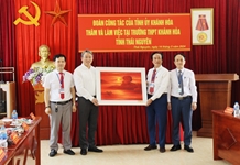 Bí thư Tỉnh ủy Nguyễn Hải Ninh thăm trường THPT Khánh Hòa ở tỉnh Thái Nguyên