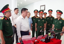 Bí thư Trung ương Đảng, Trưởng ban Tuyên giáo Trung ương Nguyễn Trọng Nghĩa làm việc với Trường Sĩ quan Thông tin