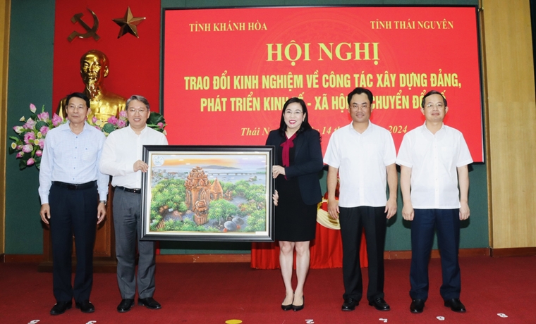 Bí thư Tỉnh ủy Nguyễn Hải Ninh thăm và làm việc tại tỉnh Thái Nguyên