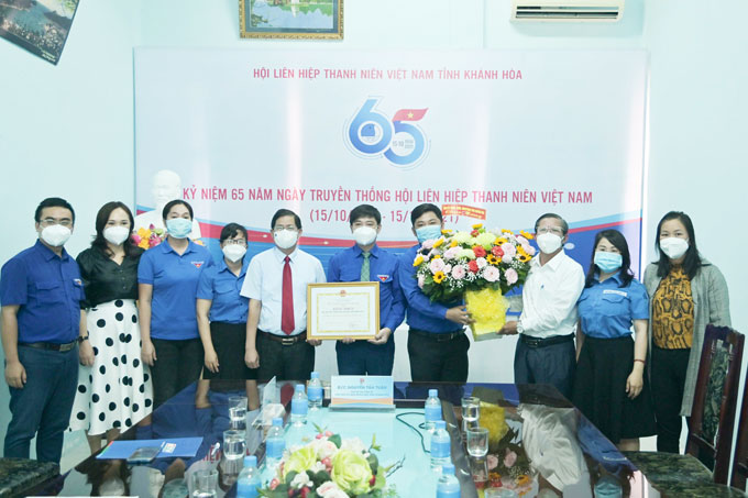 Lãnh đạo tỉnh Khánh Hòa thăm, chúc mừng Hội Liên hiệp Thanh niên Việt Nam tỉnh