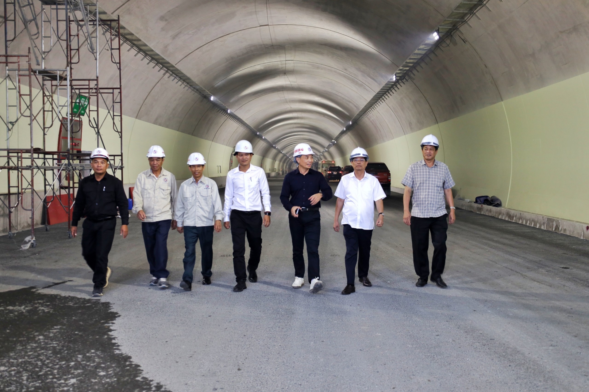 Chủ tịch UBND tỉnh Nguyễn Tấn Tuân kiểm tra công tác chuẩn bị khánh thành cao tốc Nha Trang - Cam Lâm