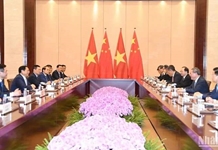 Phát triển quan hệ hợp tác hữu nghị, ổn định, lành mạnh với Trung Quốc là lựa chọn chiến lược và ưu tiên hàng đầu