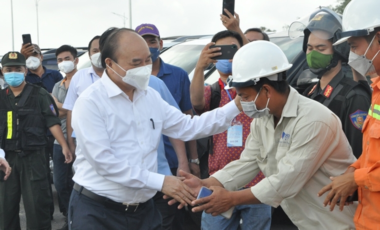 Chủ tịch nước phát lệnh thông xe tuyến chính cao tốc Trung Lương-Mỹ Thuận