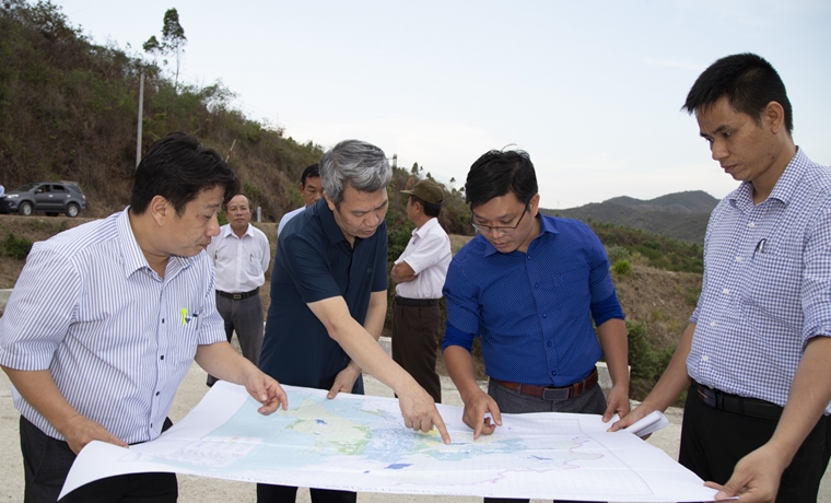 Đoàn công tác Bộ Nông nghiệp và Phát triển nông thôn làm việc tại Khánh Hòa về phòng chống hạn