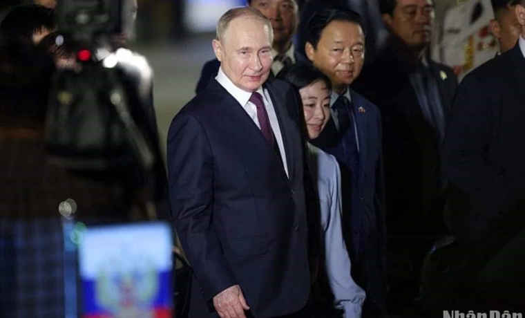  [Ảnh] Tổng thống Liên bang Nga Vladimir Putin bắt đầu chuyến thăm cấp Nhà nước tới Việt Nam 