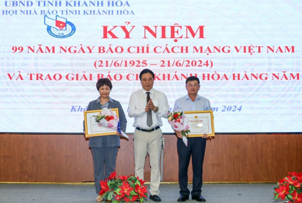Kỷ niệm 99 năm Ngày Báo chí Cách mạng Việt Nam và trao giải báo chí Khánh Hòa