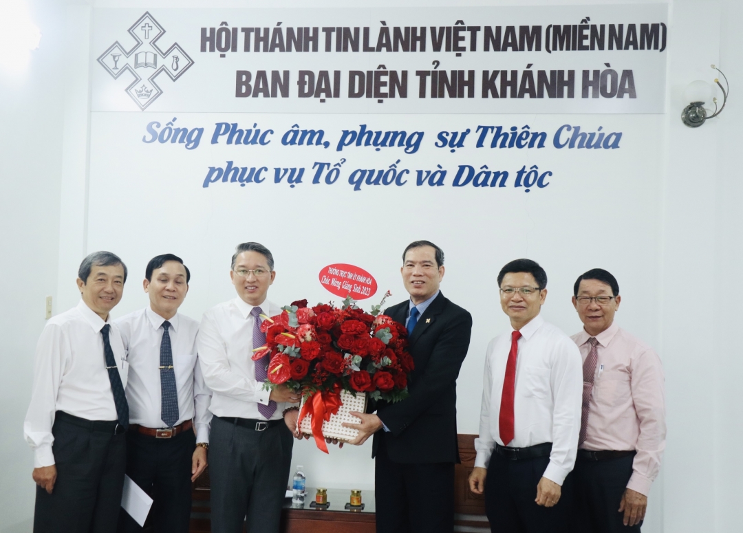 Bí thư Tỉnh ủy Nguyễn Hải Ninh thăm Ban đại diện Tin lành tỉnh nhân dịp Lễ Giáng sinh