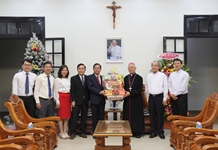 Chủ tịch UBND tỉnh Nguyễn Tấn Tuân thăm Tòa Giám mục Giáo phận Nha Trang