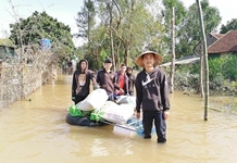 Vun đắp mối quan hệ láng giềng Việt-Lào bền chặt