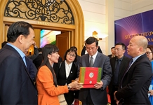 Công ty Yến sào Khánh Hòa tham dự xúc tiến thương mại với đối tác Trung Quốc
