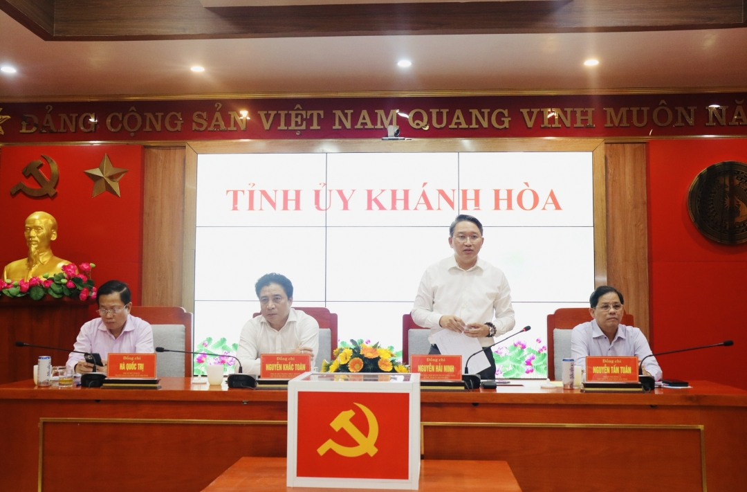 Hội nghị Tỉnh ủy: Lấy phiếu tín nhiệm đối với Bí thư, Phó Bí thư và các Ủy viên Ban Thường vụ Tỉnh ủy