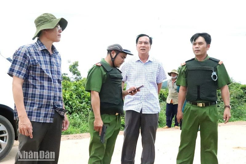 Huyện Cư Kuin cảm ơn người dân tích cực tham gia đấu tranh bảo vệ an ninh trật tự