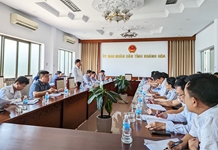 Ông Nguyễn Tấn Tuân - Phó Bí thư Tỉnh ủy, Chủ tịch UBND tỉnh chủ trì họp tổ công tác triển khai Đề án 06