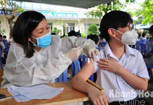 Triển khai tiêm vắc xin cho học sinh THCS