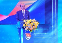 Chủ tịch nước dự Lễ trao giải “Gương mặt trẻ Việt Nam tiêu biểu năm 2021”