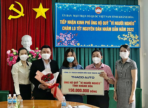 UBMTTQ Việt Nam tỉnh Khánh Hòa tiếp nhận 150 triệu đồng ủng hộ Quỹ "Vì người nghèo" tỉnh