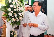 Lãnh đạo tỉnh và Công an tỉnh viếng, chia buồn với gia đình Trung tá Phan Trần Anh Phương
