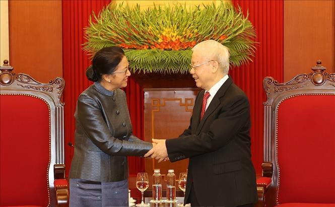         Tổng Bí thư Nguyễn Phú Trọng tiếp Đoàn đại biểu cấp cao Nhà nước Lào    