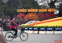 Thủ tướng Chính phủ đôn đốc bộ, ngành, địa phương thực hiện nhiệm vụ phục vụ Nhân dân đón Tết