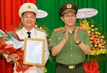 Công bố quyết định bổ nhiệm Giám đốc Công an tỉnh Khánh Hòa
